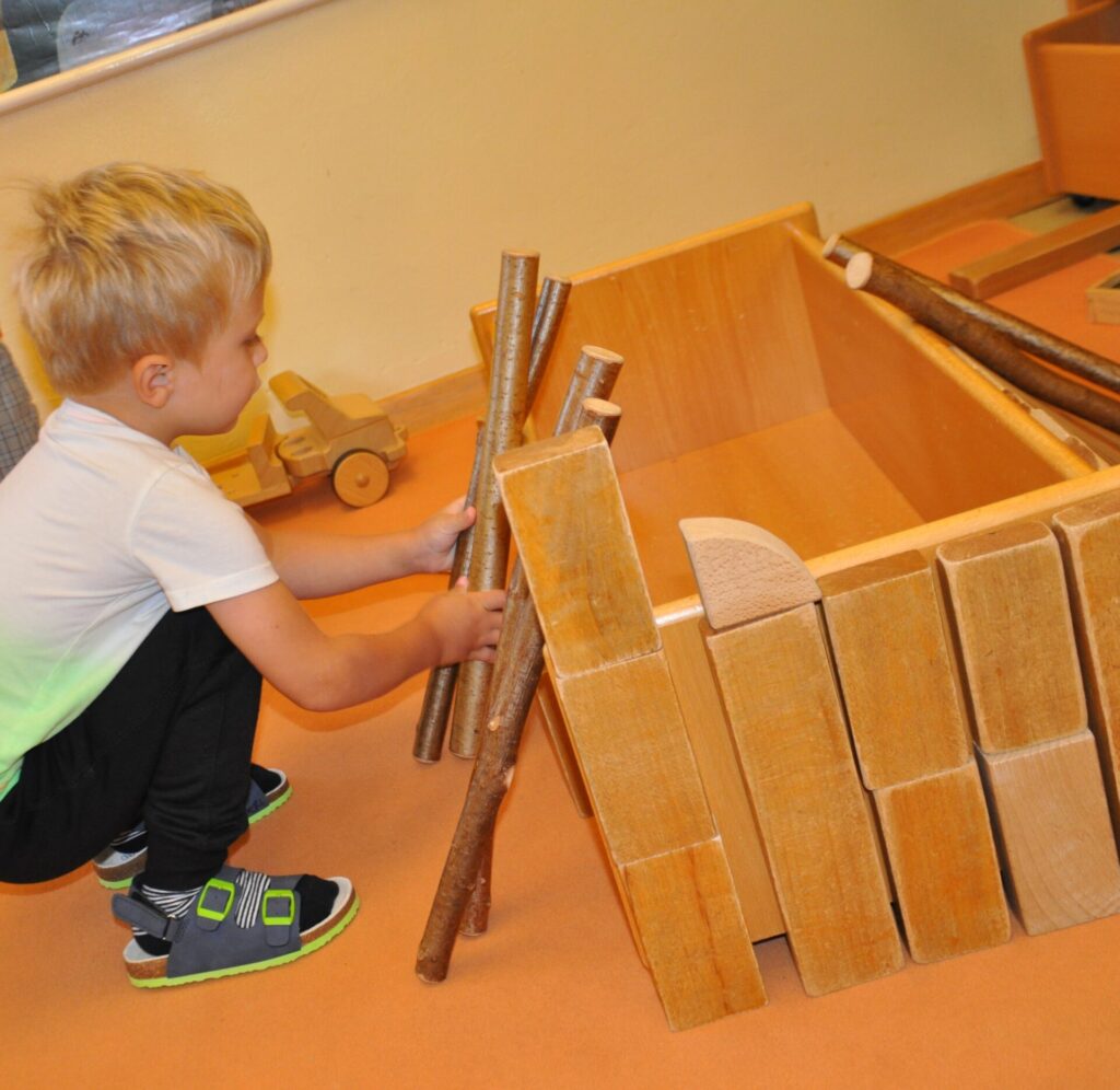 kindergarten eingewöhnung . glücklich im kindergarten. kita eingewöhnung. freude am spielen.